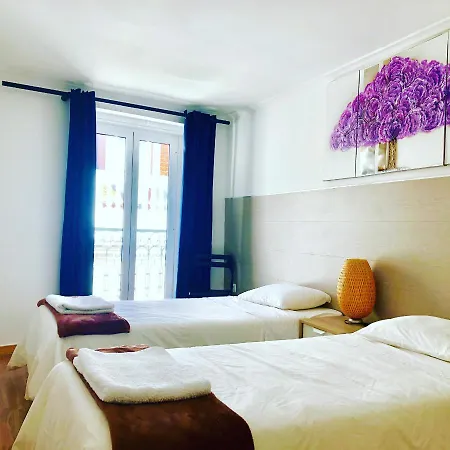 Lisbonaccommodation * リスボン